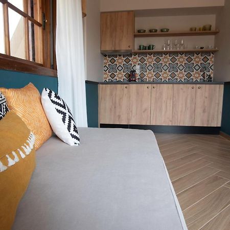 Krissaia Seaside Suites Galaxídhion Exterior foto